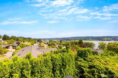 5682 NE 180th St, Kenmore, WA 98028 - Photo 32