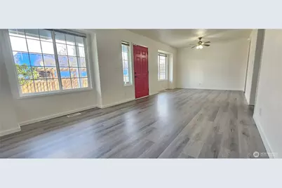 209 Factory Avenue N, Renton, WA 98057 - Photo 6