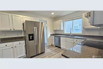 209 Factory Avenue N, Renton, WA 98057 - Photo 8