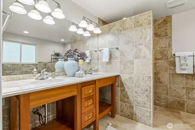 2531 Sahalee Drive W, Sammamish, WA 98074 - Photo 12