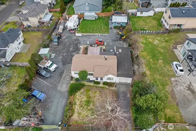 2416 NE 16th Street, Renton, WA 98056 - Photo 2