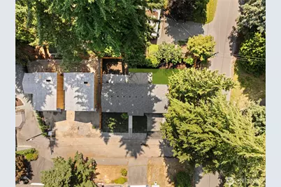 20921 W Richmond Road, Bothell, WA 98021 - Photo 38
