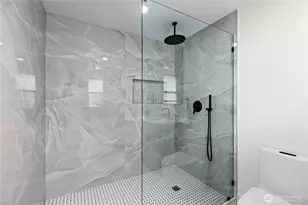20921 W Richmond Rd, Bothell, WA 98021 - Photo 24