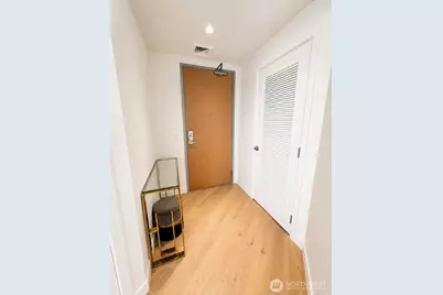 2510 6th Avenue #1601, Seattle, WA 98121 - Photo 2
