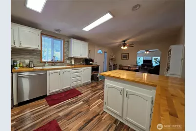 521 Central Avenue, South Bend, WA 98586 - Photo 18
