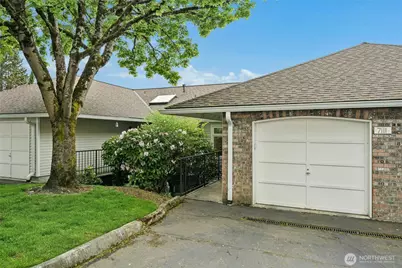 7111 134th Court SE #D3, Newcastle, WA 98059 - Photo 26