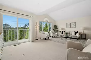 7111 134th Ct SE, Newcastle, WA 98059 - Photo 6