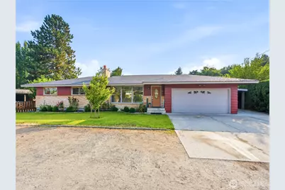 567 Dayton Avenue, East Wenatchee, WA 98802 - Photo 2