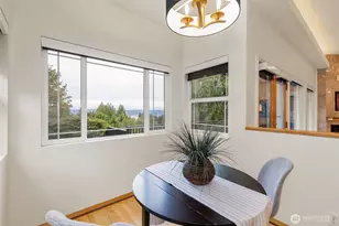 144 NE Clearview Ln, Bremerton, WA 98310 - Photo 16