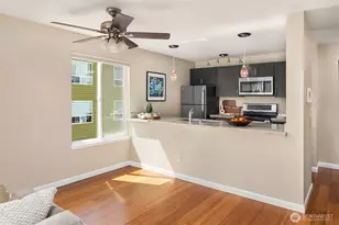 10329 Meridian Ave N, Seattle, WA 98133 - Photo 6