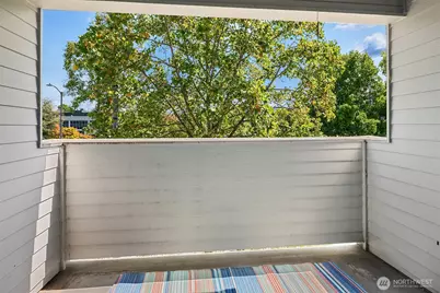 10329 Meridian Avenue N #202, Seattle, WA 98133 - Photo 18