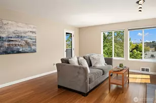 10329 Meridian Ave N, Seattle, WA 98133 - Photo 8