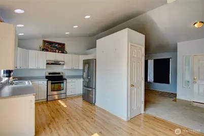 15355 Heintz Avenue SE, Monroe, WA 98272 - Photo 6