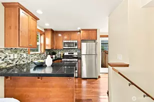 9243 35th Ave SW, Seattle, WA 98126 - Photo 14