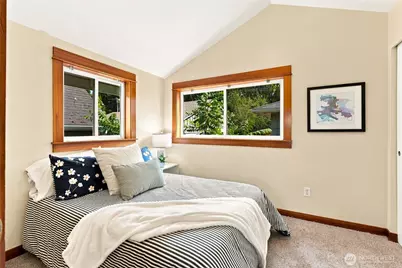 9243 35th Ave SW #A, Seattle, WA 98126 - Photo 20