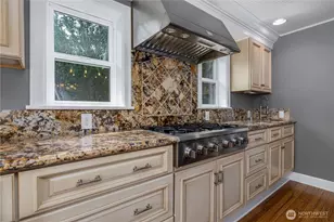 2142 Island Dr NW, Olympia, WA 98502 - Photo 12
