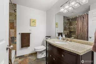 2701 NE 24th St, Renton, WA 98056 - Photo 14
