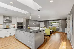 2701 NE 24th St, Renton, WA 98056 - Photo 8