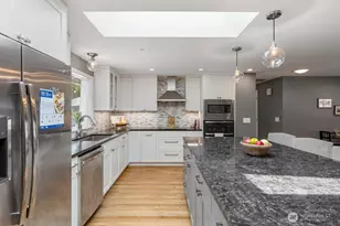 2701 NE 24th St, Renton, WA 98056 - Photo 10