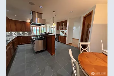 7275 N Mercer Way, Mercer Island, WA 98040 - Photo 24