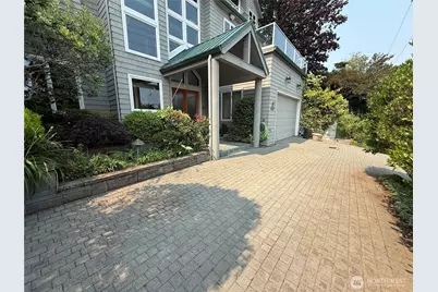 7275 N Mercer Way, Mercer Island, WA 98040 - Photo 2