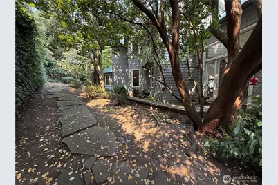 7275 N Mercer Way, Mercer Island, WA 98040 - Photo 36