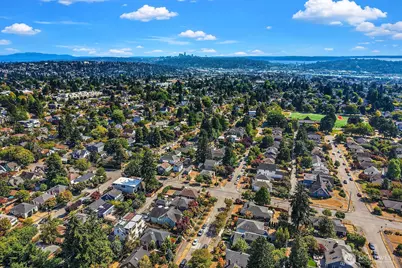 8012 20th Avenue NW, Seattle, WA 98117 - Photo 30