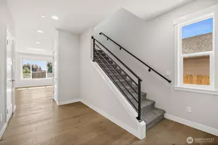 17115 11th Pl W, Lynnwood, WA 98037 - Photo 2