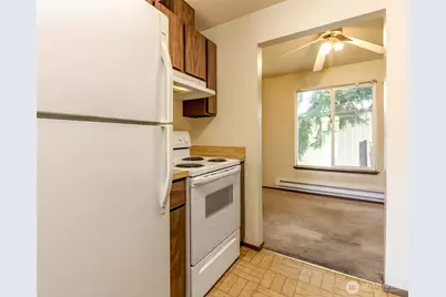 1102 8th Street NE #4, Auburn, WA 98002 - Photo 4