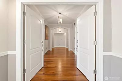 2030 Grand Avenue #5, Everett, WA 98201 - Photo 2