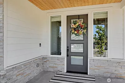 2690 Wyrick Court, Enumclaw, WA 98022 - Photo 2