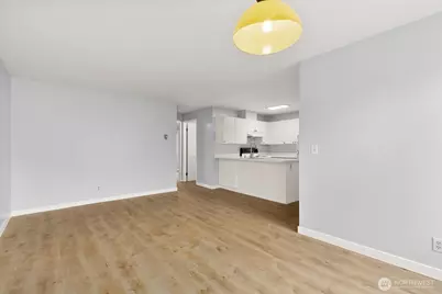 3660 Whitman Avenue N, Seattle, WA 98103 - Photo 6