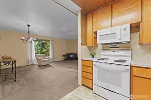 13836 166th Ave SE, Rainier, WA 98576 - Photo 16