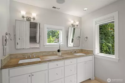 1308 100th Avenue NE, Bellevue, WA 98004 - Photo 18