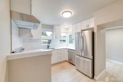910 E Main Street, Auburn, WA 98002 - Photo 6