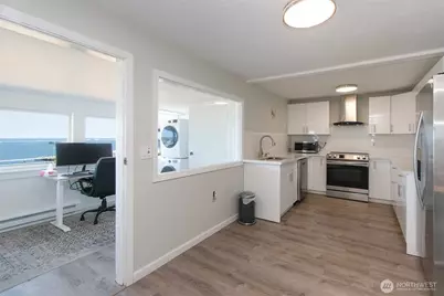 739 W Fourth Street, Port Angeles, WA 98363 - Photo 16