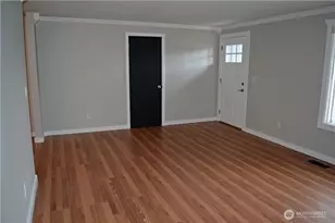 1613 S Winnifred St, Tacoma, WA 98465 - Photo 4