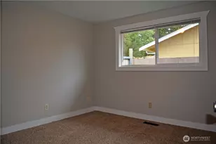 1613 S Winnifred St, Tacoma, WA 98465 - Photo 10
