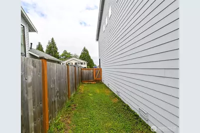 11512 3rd Place W #B, Everett, WA 98204 - Photo 24