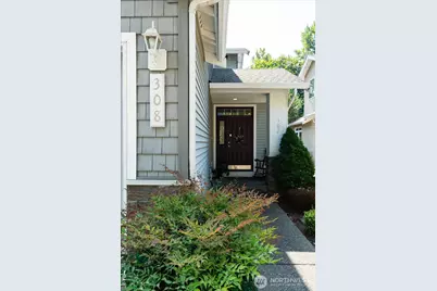308 196th Place SW #305, Lynnwood, WA 98036 - Photo 2