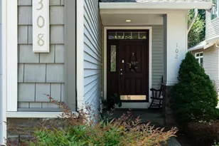 308 196th Pl SW, Lynnwood, WA 98036 - Photo 2