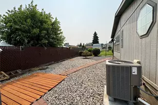 1137 Foothills Ln, Wenatchee, WA 98801 - Photo 4