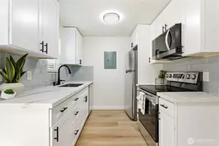 1220 N 137th St, Seattle, WA 98133 - Photo 12