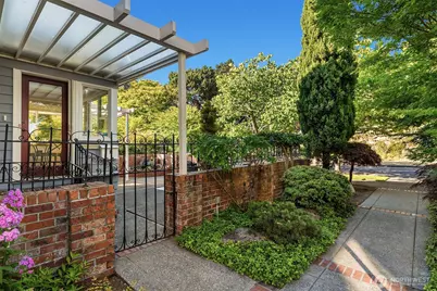 2449 43rd Avenue W, Seattle, WA 98199 - Photo 20