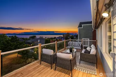 2449 43rd Avenue W, Seattle, WA 98199 - Photo 2