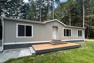 871 S Lucille St, Camano Island, WA 98282 - Photo 2