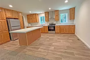 871 S Lucille St, Camano Island, WA 98282 - Photo 8