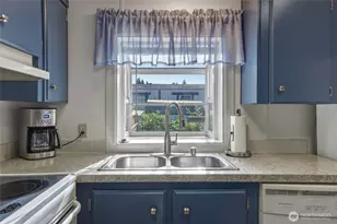 908 NE Empire St, College Place, WA 99324 - Photo 6