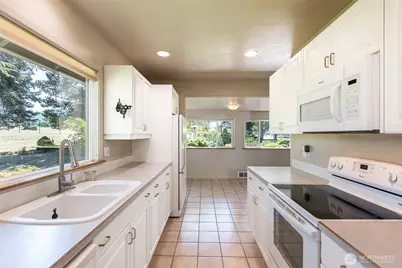 31 McFarland Drive, Sequim, WA 98382 - Photo 16
