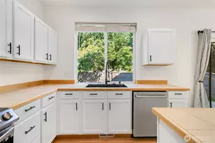5914 Elizabeth Ave SE, Auburn, WA 98092 - Photo 8